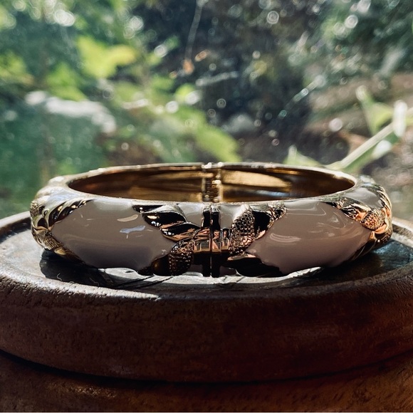 Sequin Gold Rope and White Enamel Spring Clasp Bangle - Picture 6 of 8